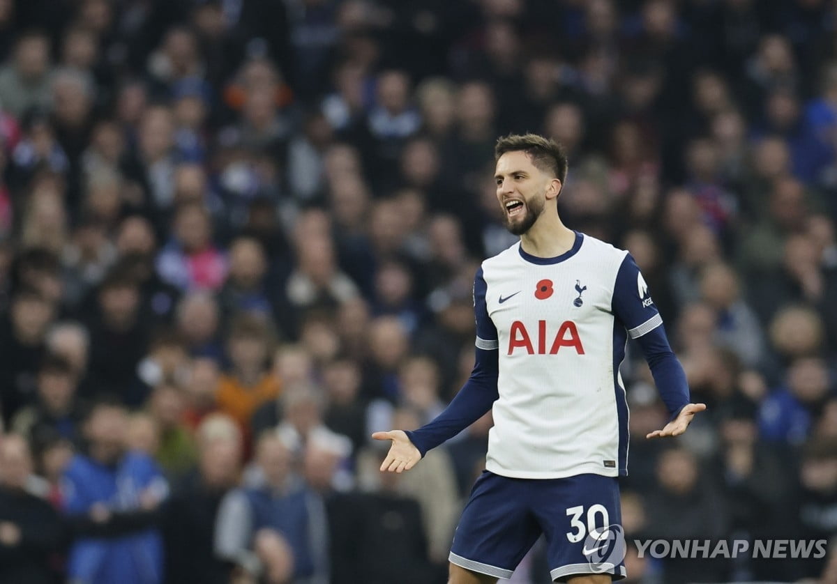 英超-热刺1-1富勒姆 约翰逊破门凯尔尼扳平