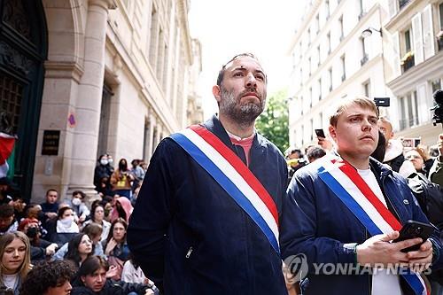 22岁38天，卡马文加打破罗德里戈的皇马10冠最年轻纪录