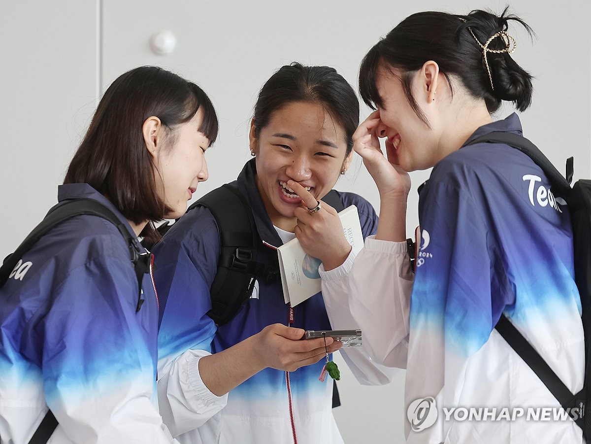 NBA一夜｜勇士重大补强 76人遭遇重创 巴特勒交易最新动态