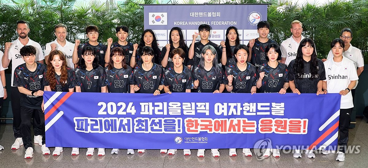 NBA季前赛半场：布朗尼7分 奥利瓦里轰19分 勇士多点开花以66-40大比分领先湖人