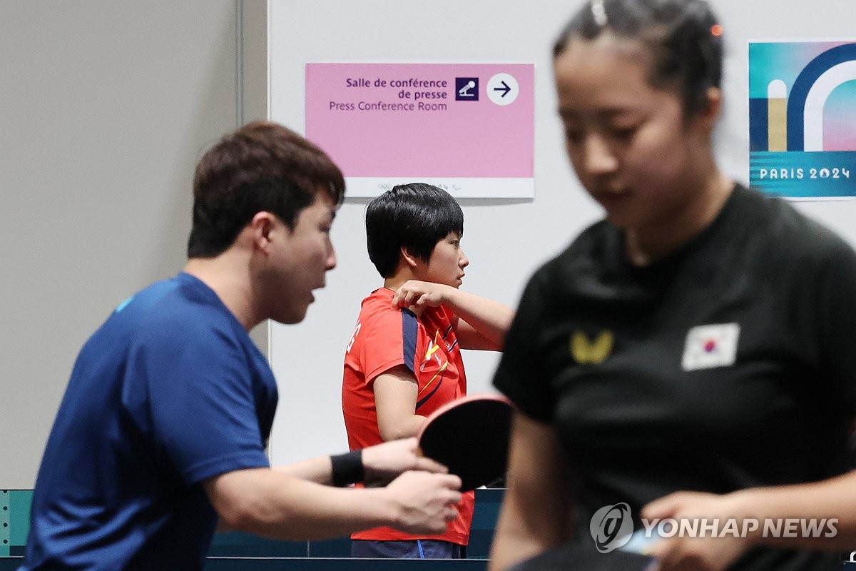 斯洛特：麦卡利斯特明天可以出场 不谈球员合同问题